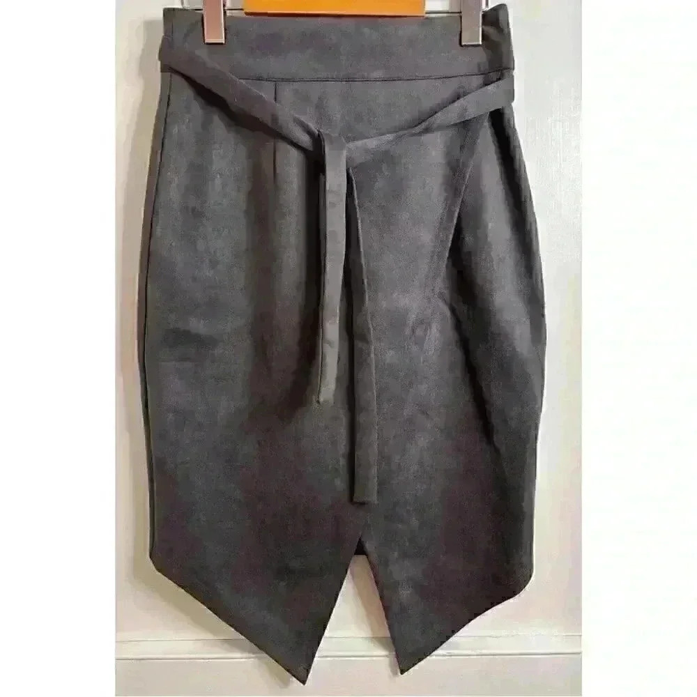 Ya Ya and Co. Grey Suede-Like Skirt Size M